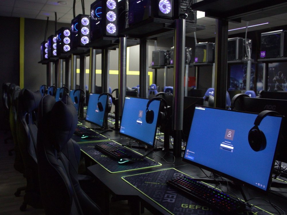 Компьютерный клуб гейм овер