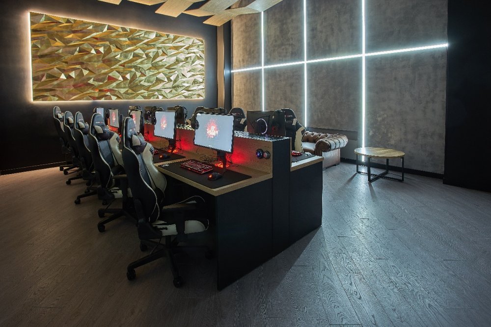 Дизайн компьютерного клуба