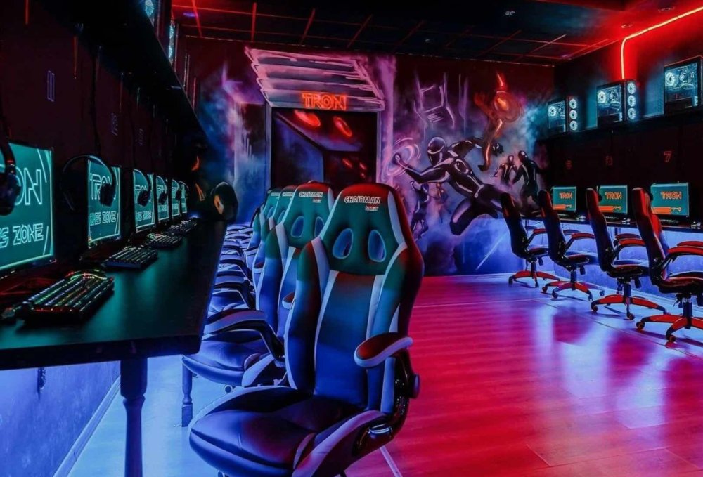 Кибер Арена Феникс СПБ