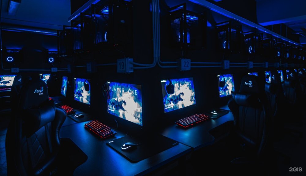 Посетители интернет кафе