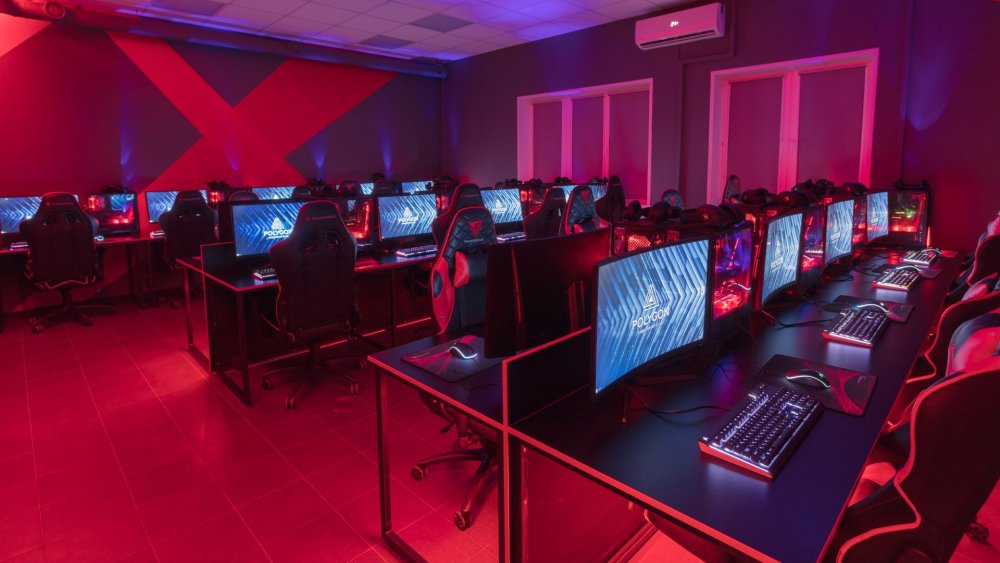 Игровой компьютерный зал