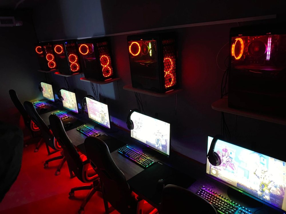 Компьютерный клуб Escape, Санкт-Петербург, проспект Пятилеток