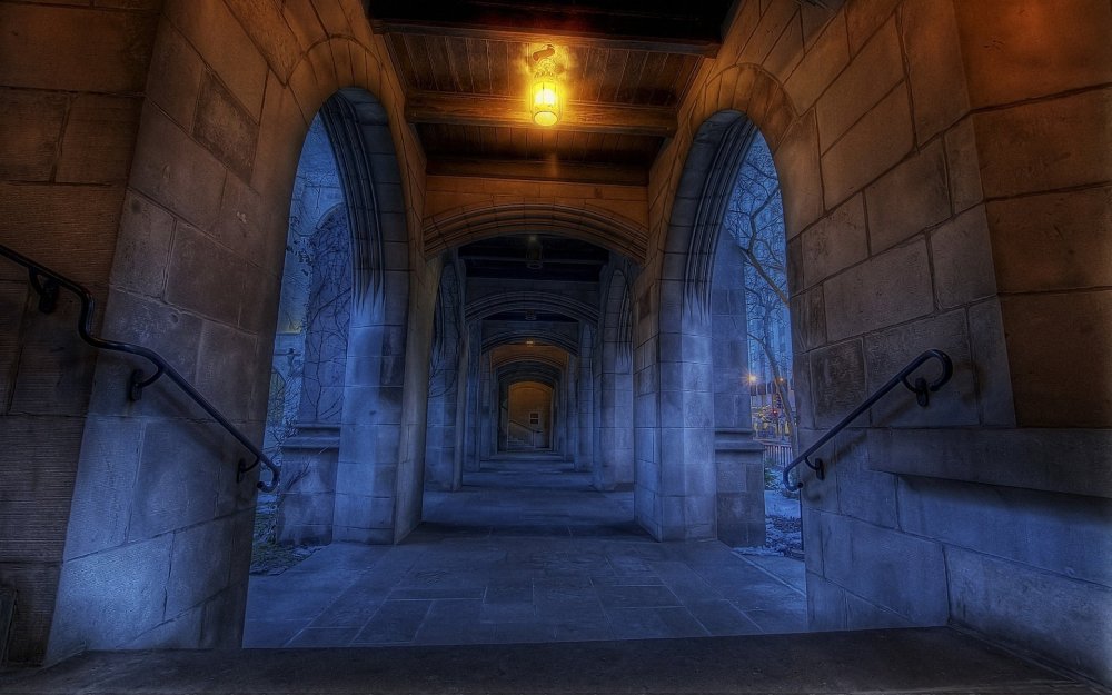 Коридор средневекового замка