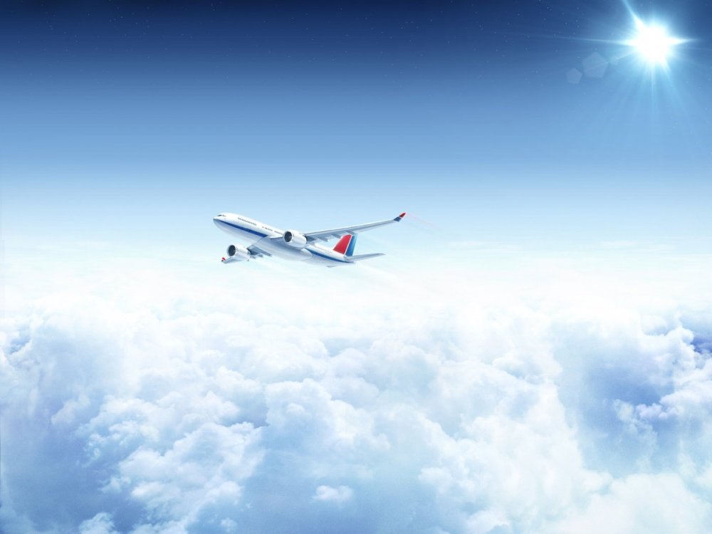 Самолет в небе