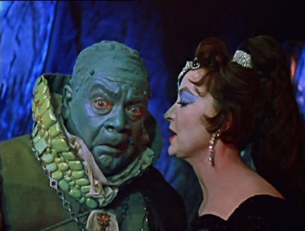 Нарисуй отражение в зеркале