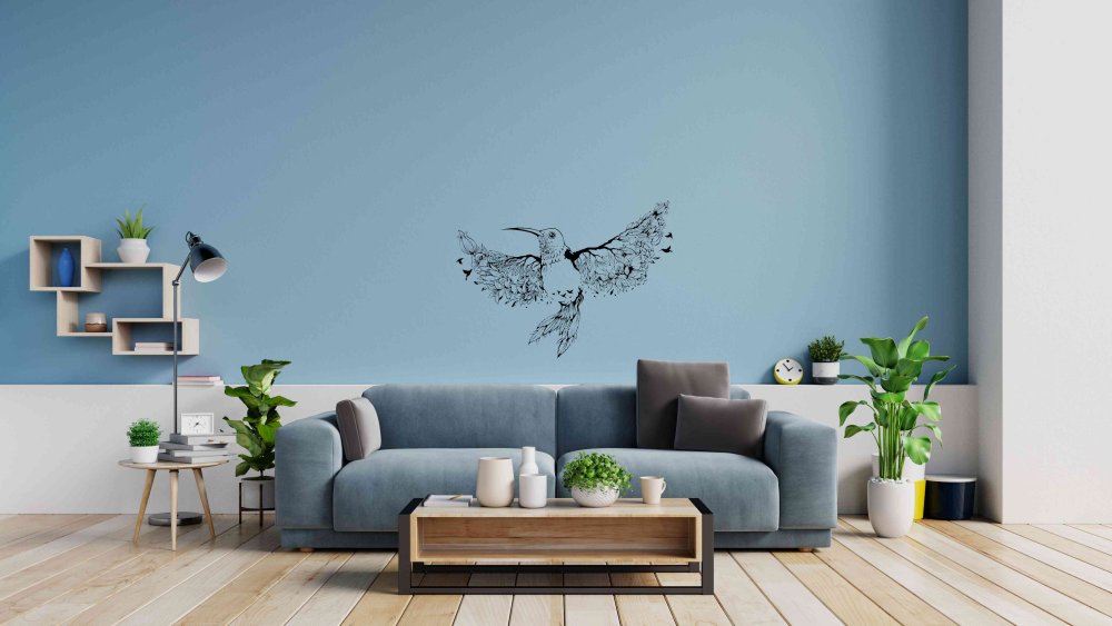 Интерьер с пустой стеной