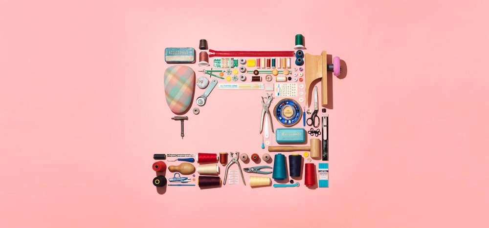 Яркий фон для швеи