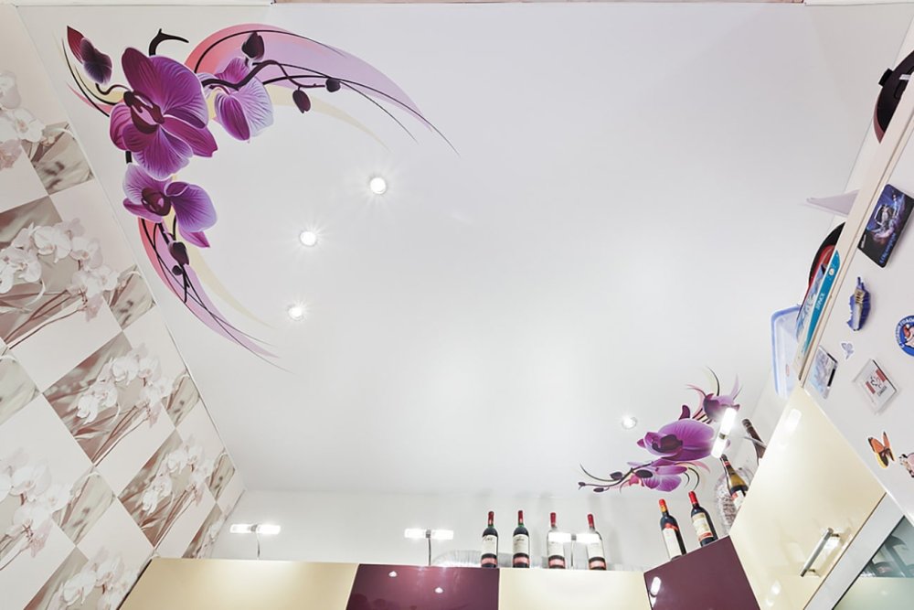 Натяжные потолки