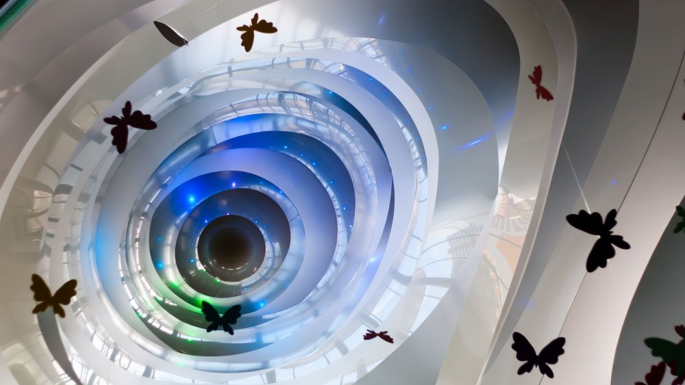 Натяжные потолки абстракция