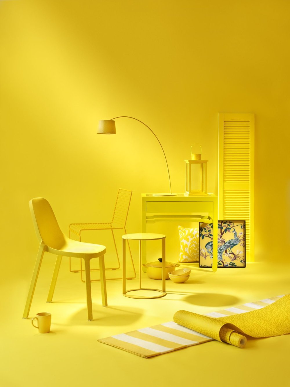 Стул в темноте