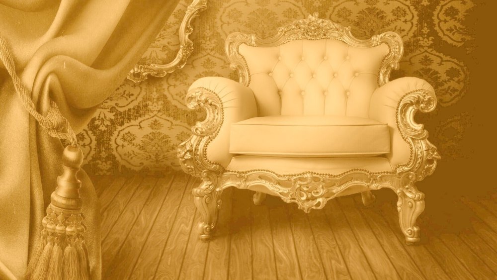 Интерьер с пустой стеной