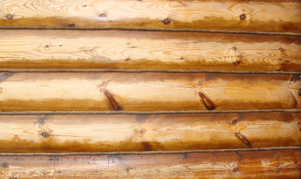 Стена из бревен