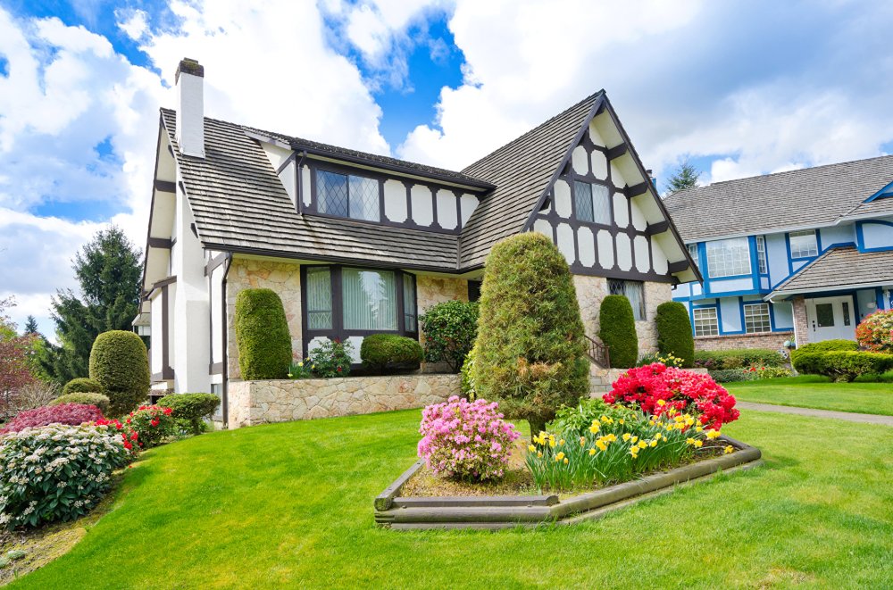 Красивый дачный дом