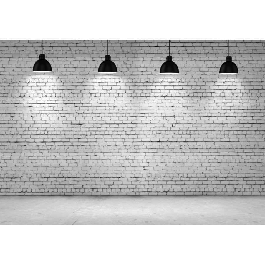 Кирпичная стена с лампами