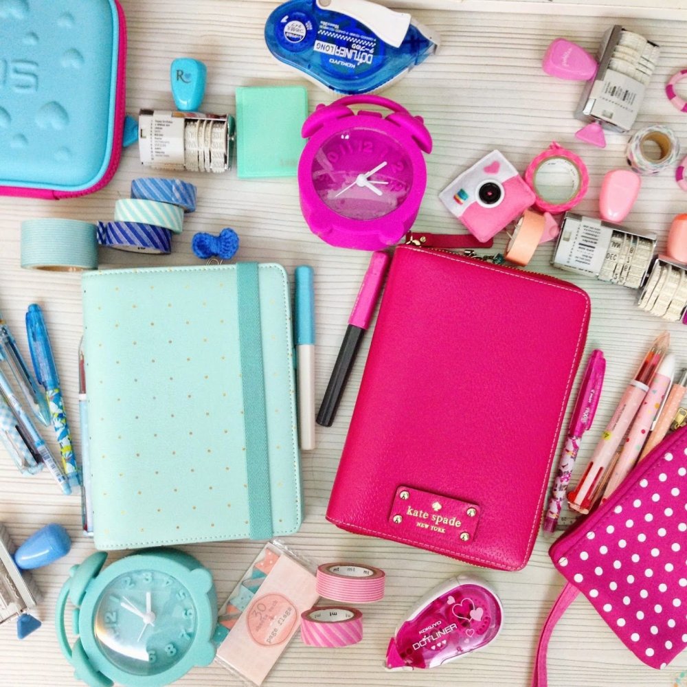 Канцелярия на столе