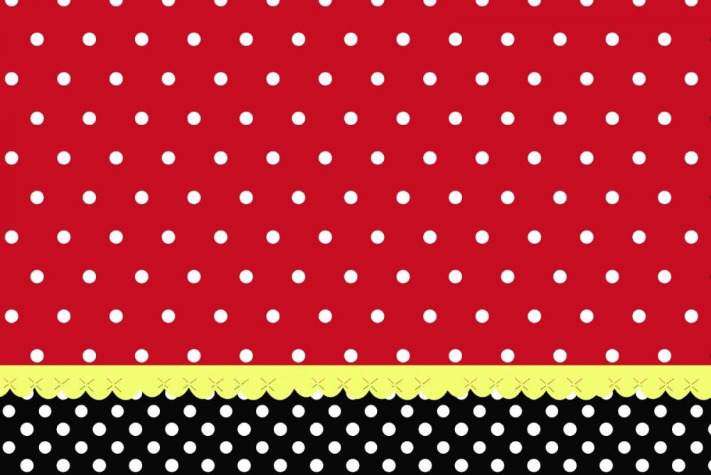 Минни Маус на Красном фоне в горох