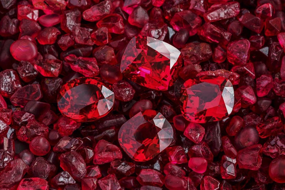 Камни Самоцветы Рубин