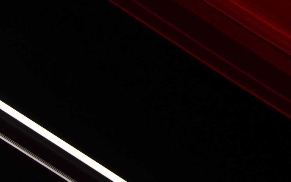 Белая полоса на черном фоне