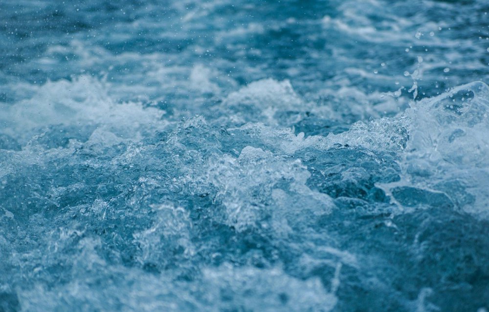 Голубые разводы