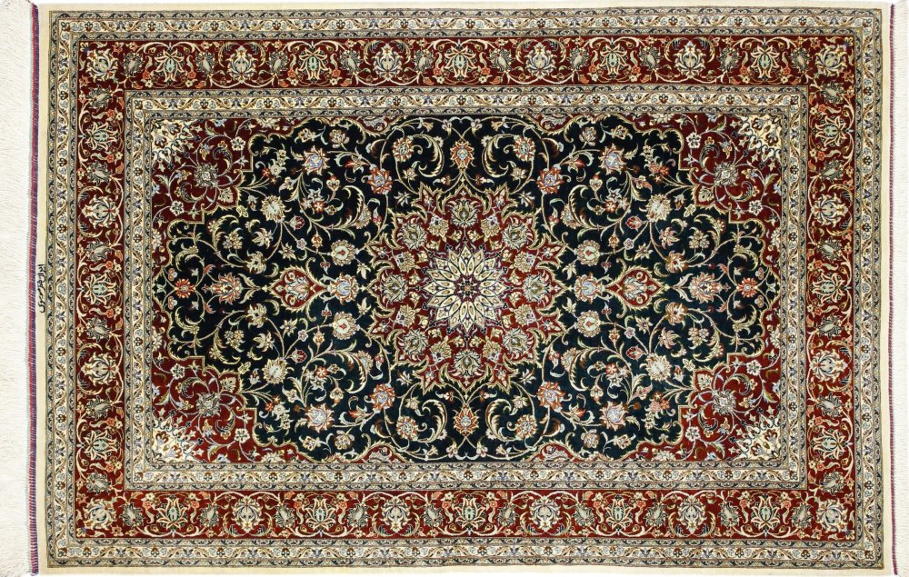 Бабушкин ковер на стене