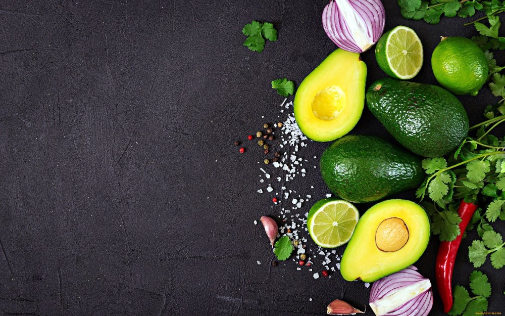 Фрукты на темном фоне