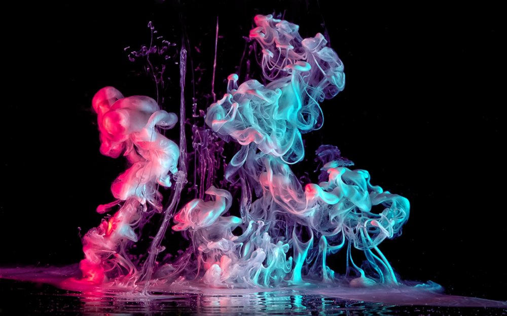 Клубы цветного дыма