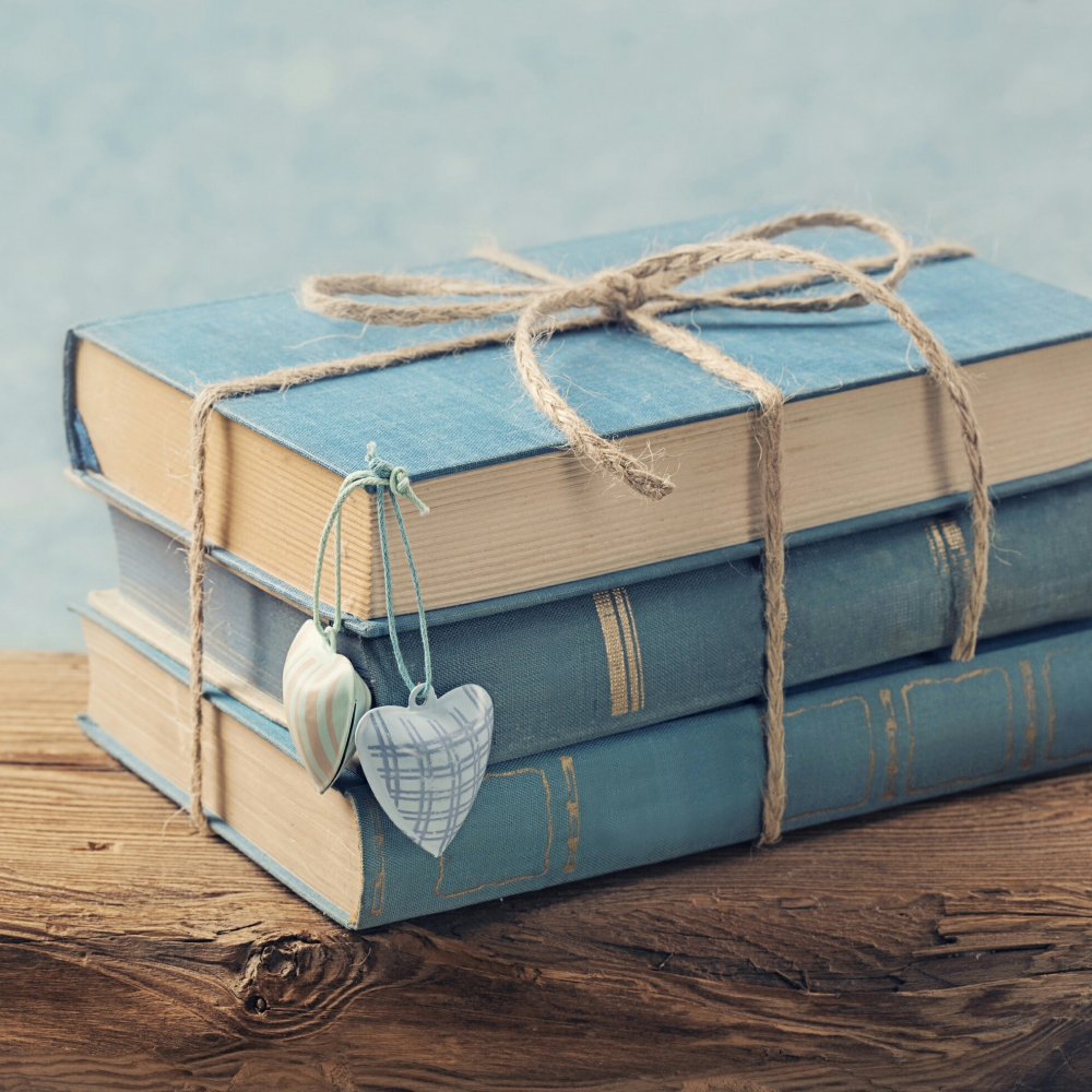 Голубые оттенки книги