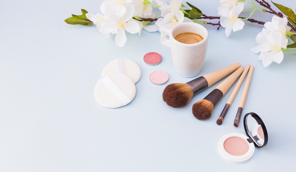 Косметика и цветы