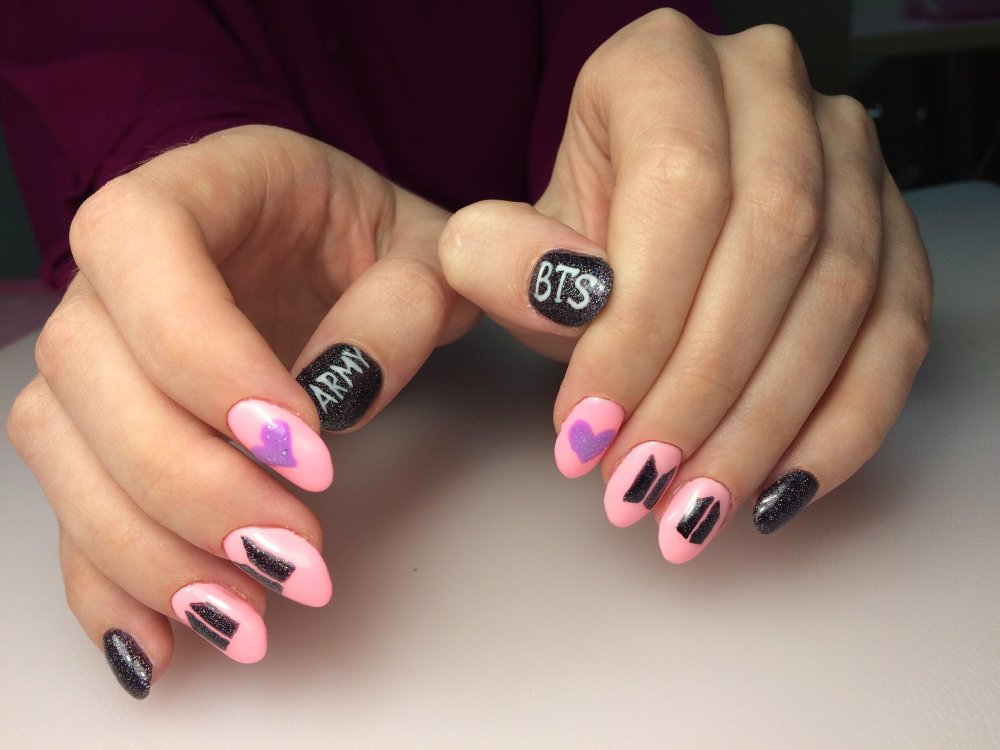 Маникюр БТС АРМИ