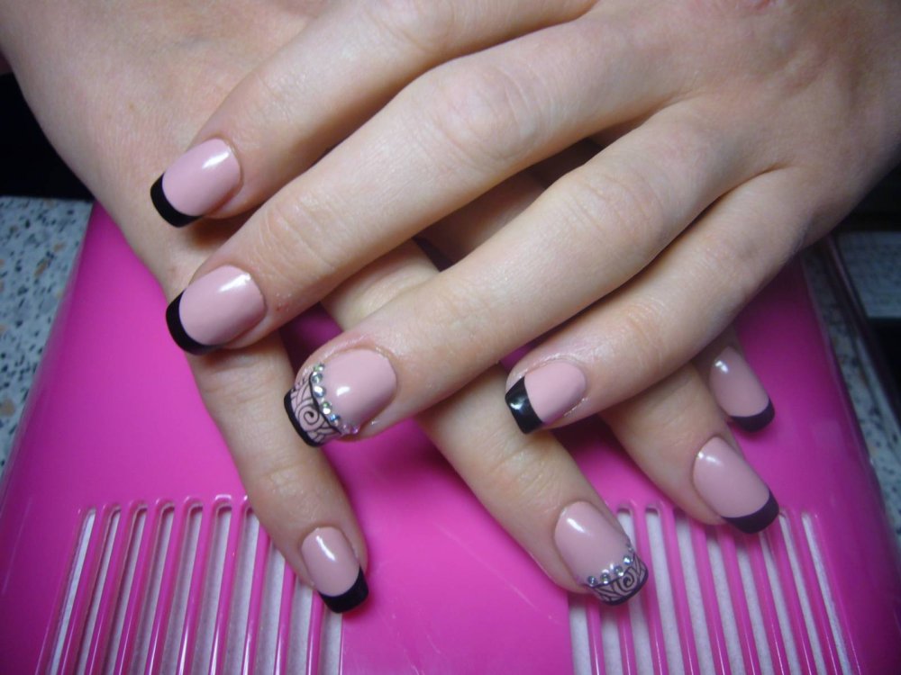 Френч розовый с черным