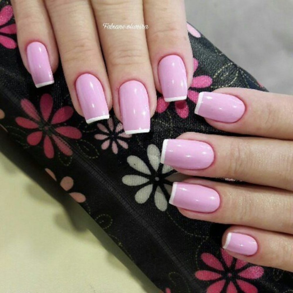 Маникюр френч розовый