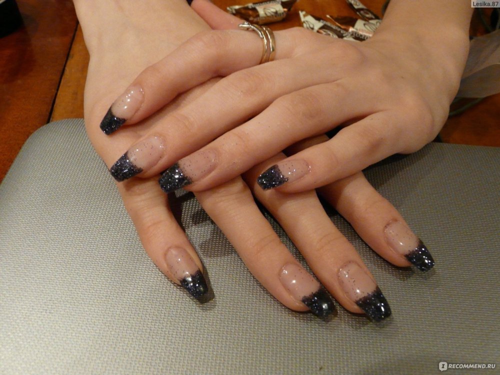 Нарощенные ногти черный френч