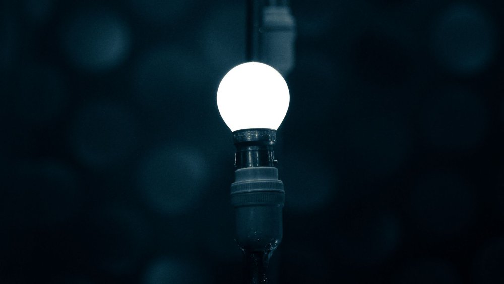 Обои лампочка