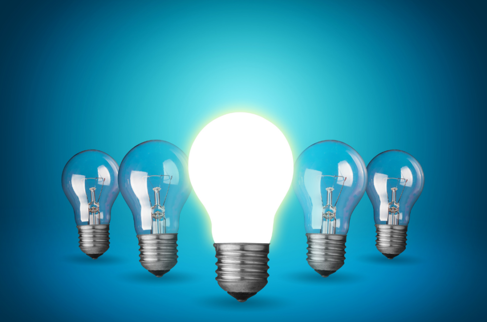 Лампочки на синем фоне картина