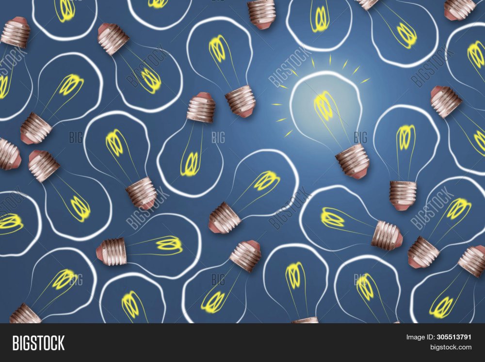 Лампа на голубом фоне