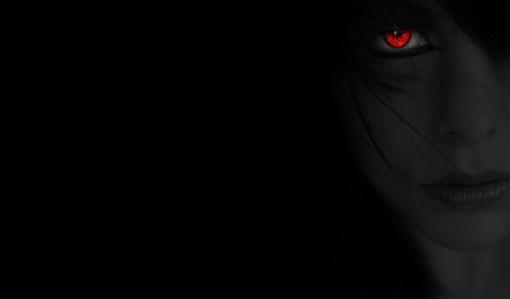 Красные глаза из Темноты