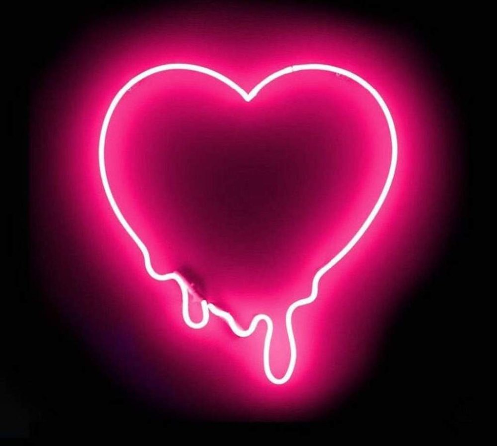 Неоновое сердце