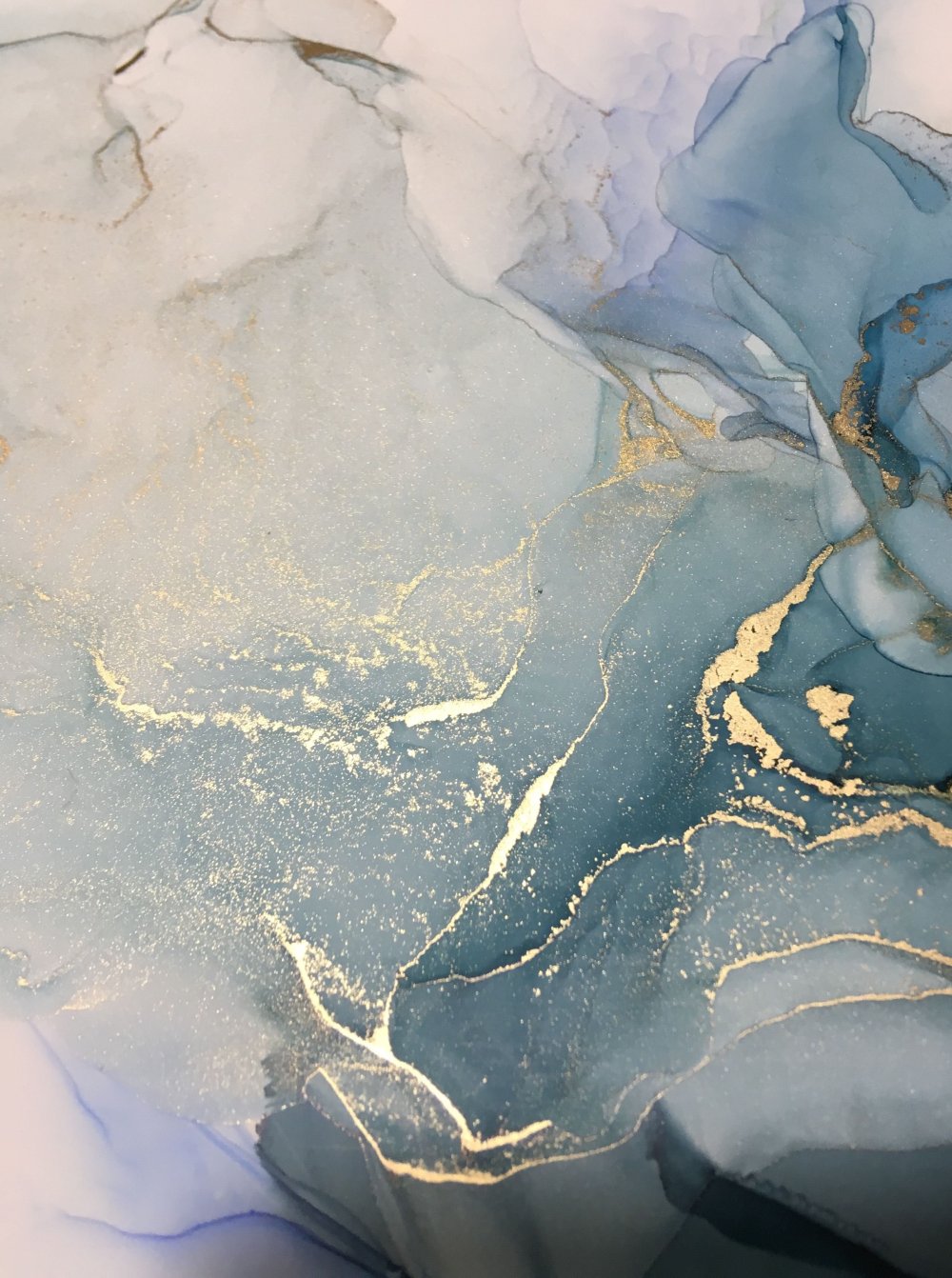 Голубой мрамор с золотом