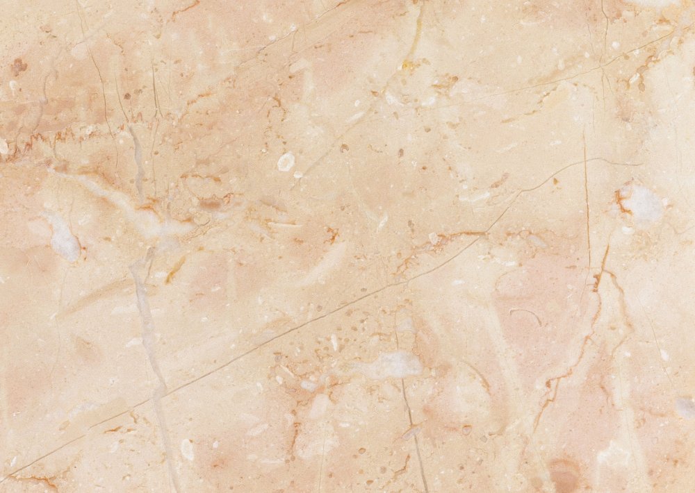 Розовый мрамор с золотом