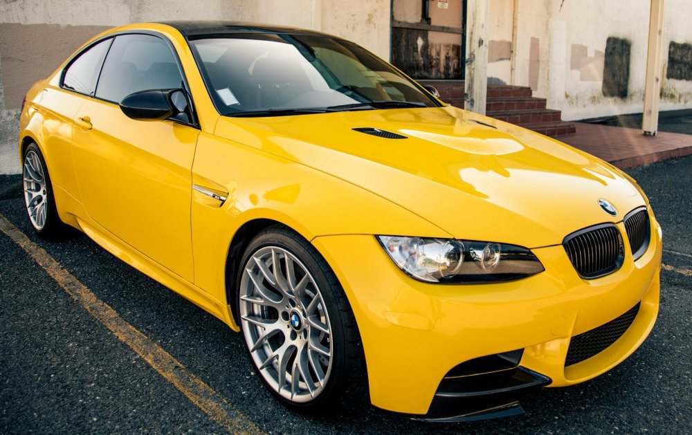 БМВ е60 серо желтый металлик