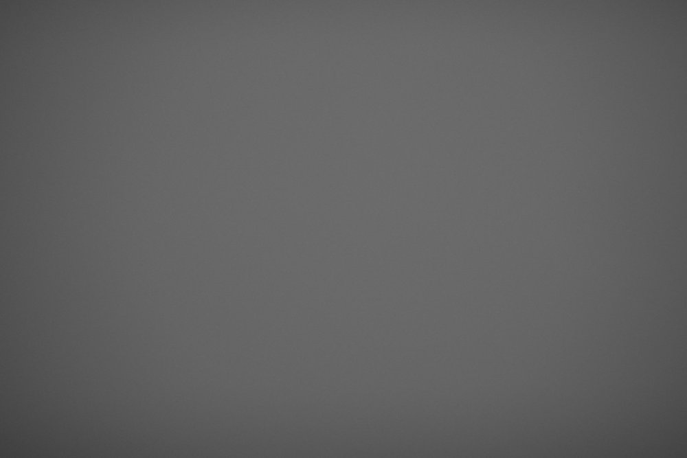 Темно серый фон без узоров