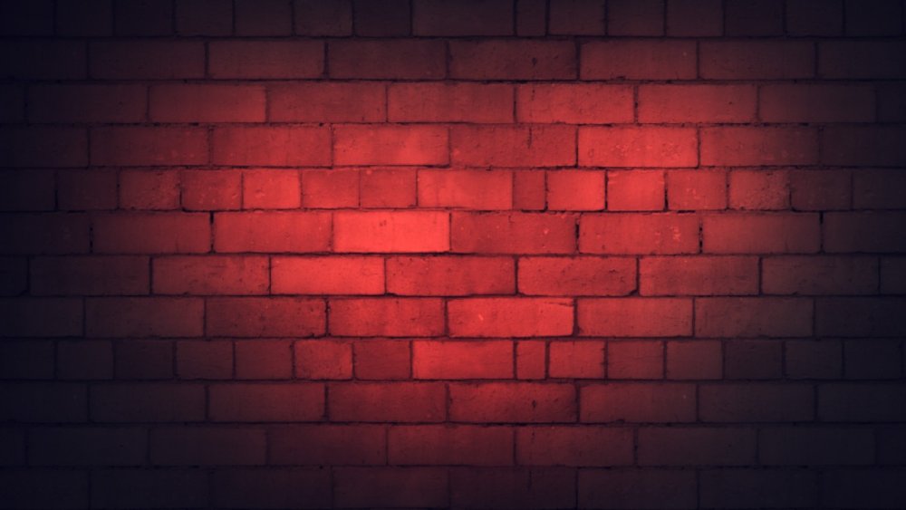 Кирпичная стена неон