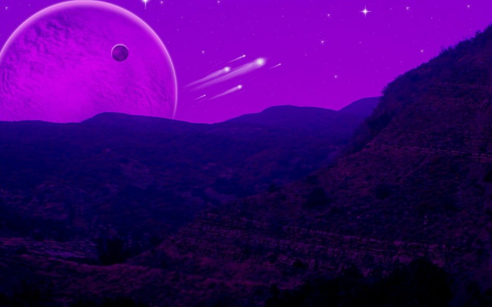 Фиолетовое небо с луной