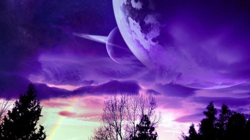 Фиолетовая Луна
