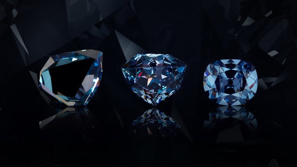 Алмаз на Радужном фоне