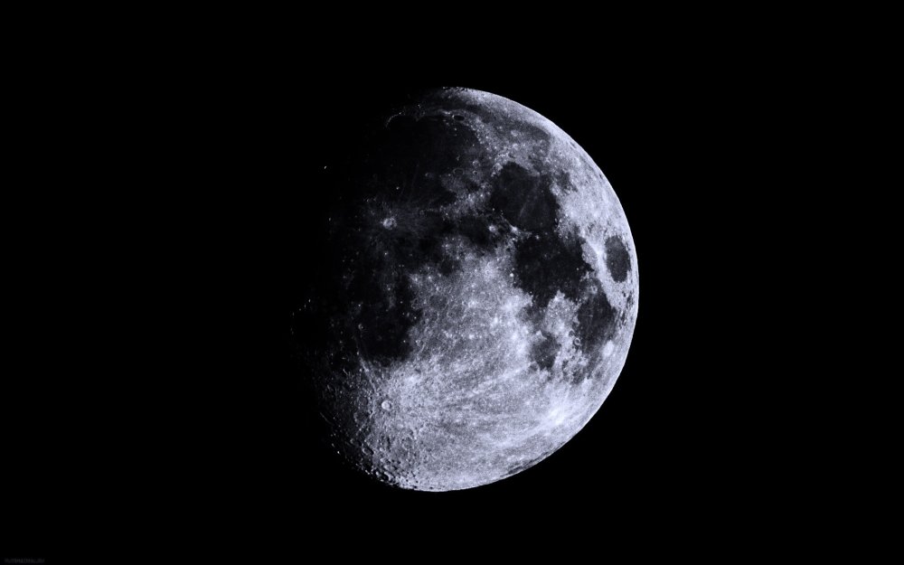 Луна на рабочий стол