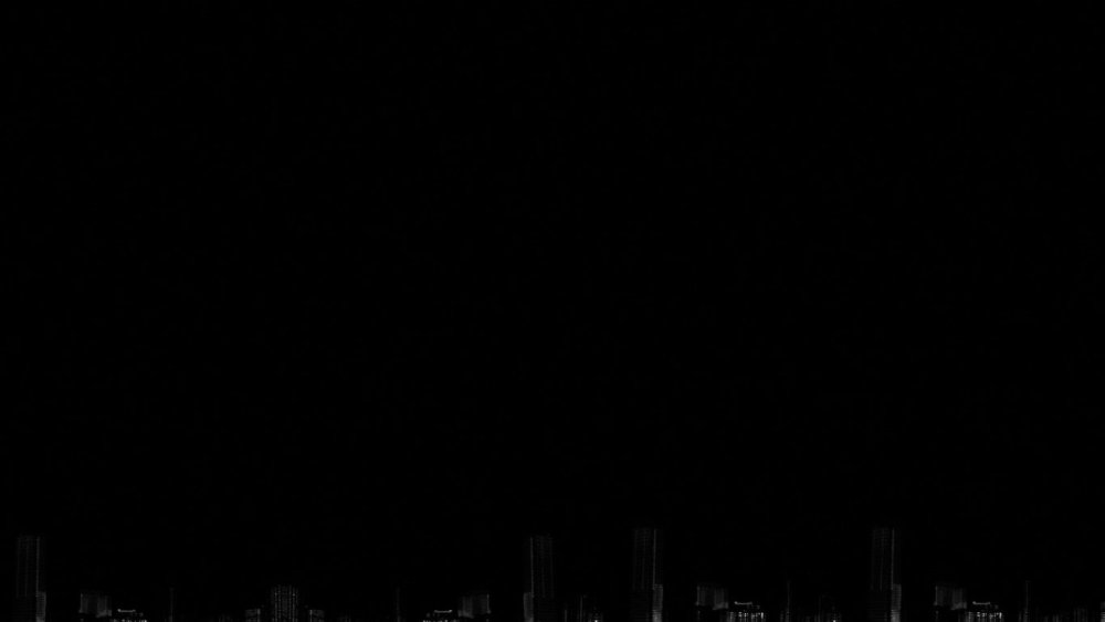 Чёрный экран 16 на 9