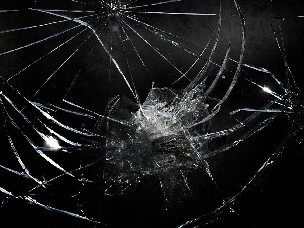 Разбитый монитор