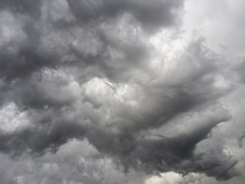 Облака серо белые