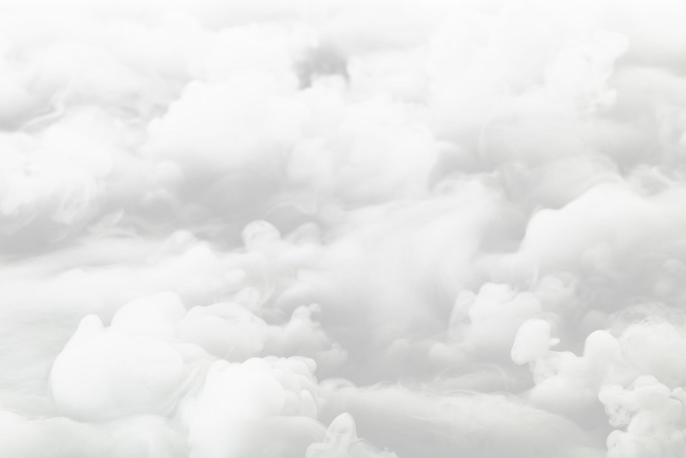 Белое облако на белом фоне